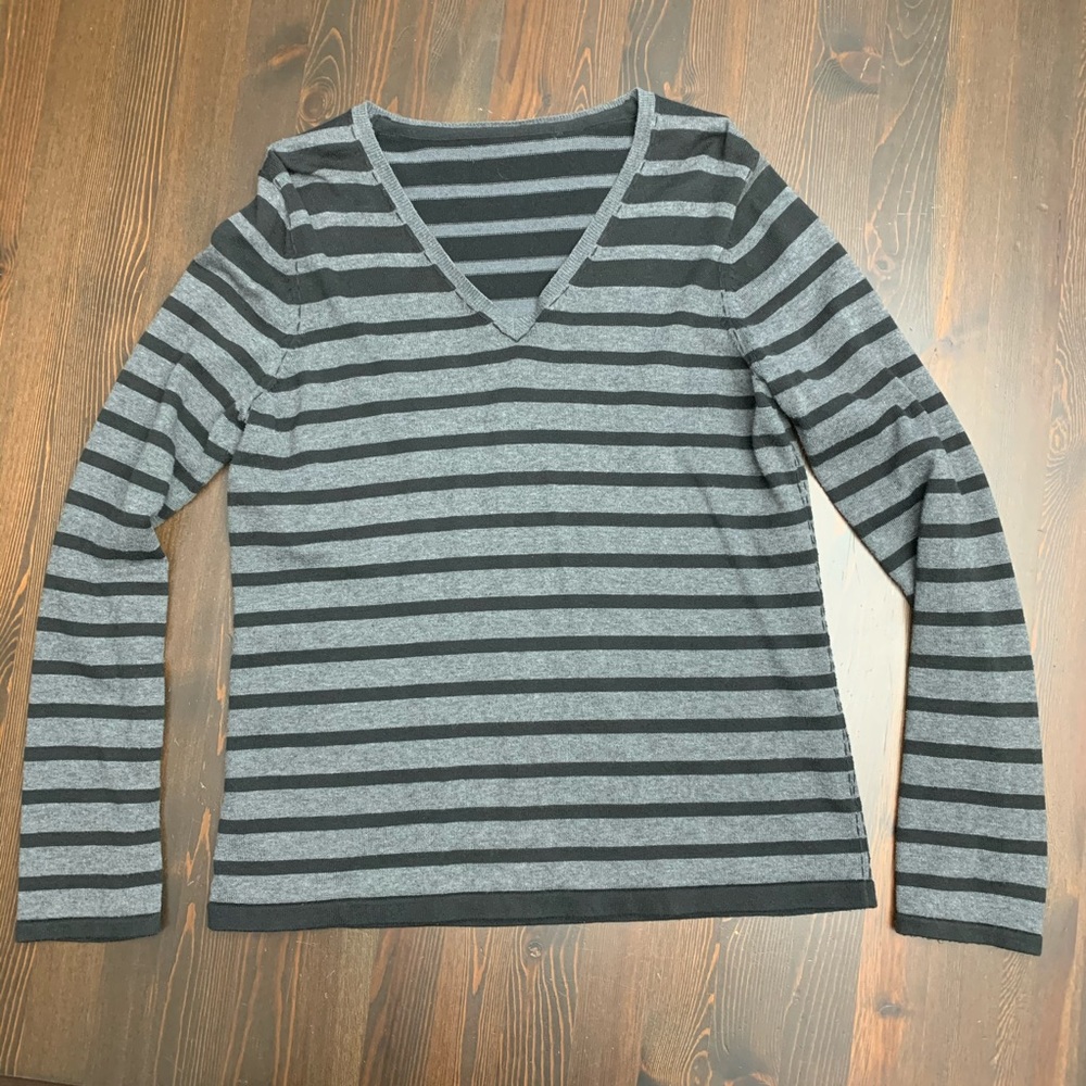 2 FOR $20 Wool blend v-neck striped sweater M